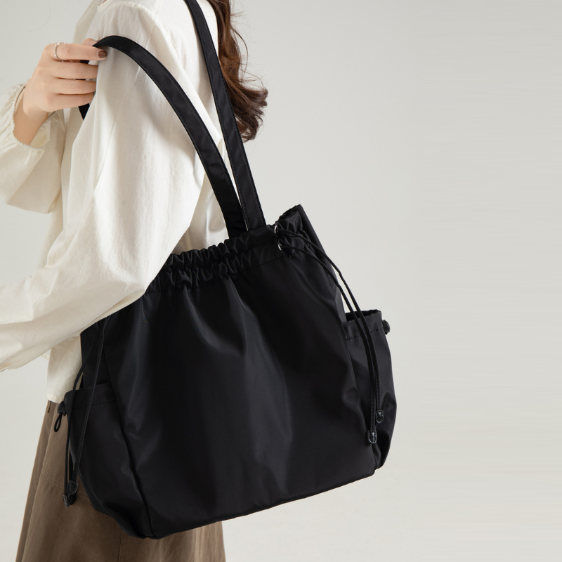 Pleat Draw Carry Shoulder Bag