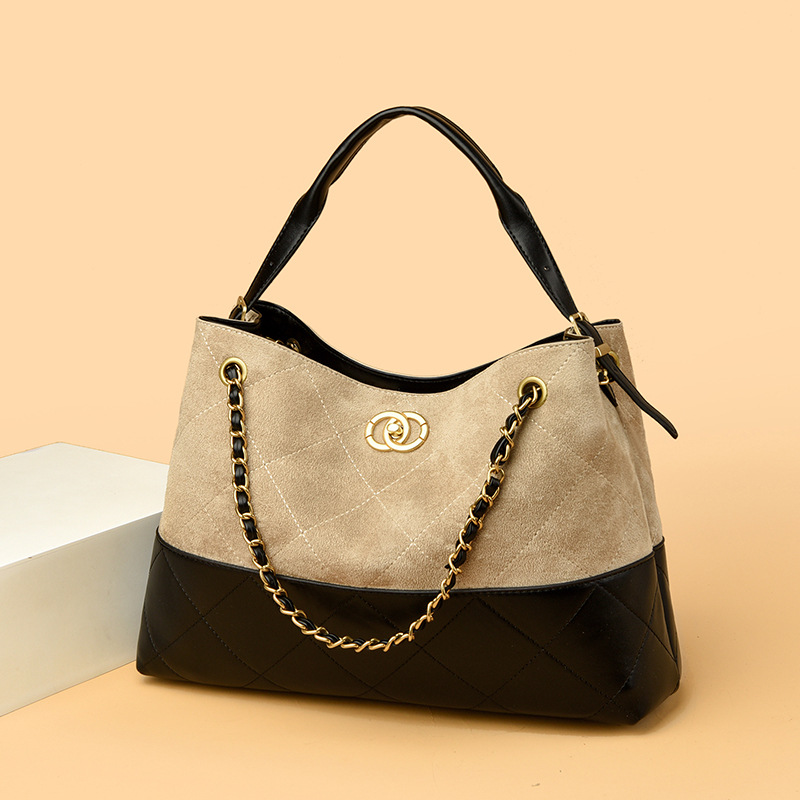 Women's Diamond Quilted Shoulder Bag