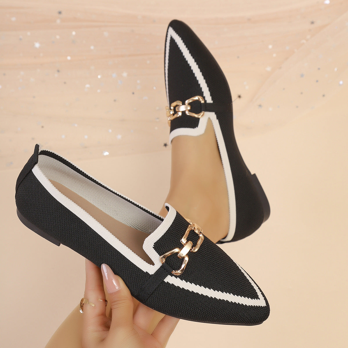 Celestia Chain Pointed Pumps