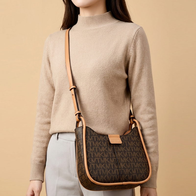 Saddle Ease Simple Shoulder Bag