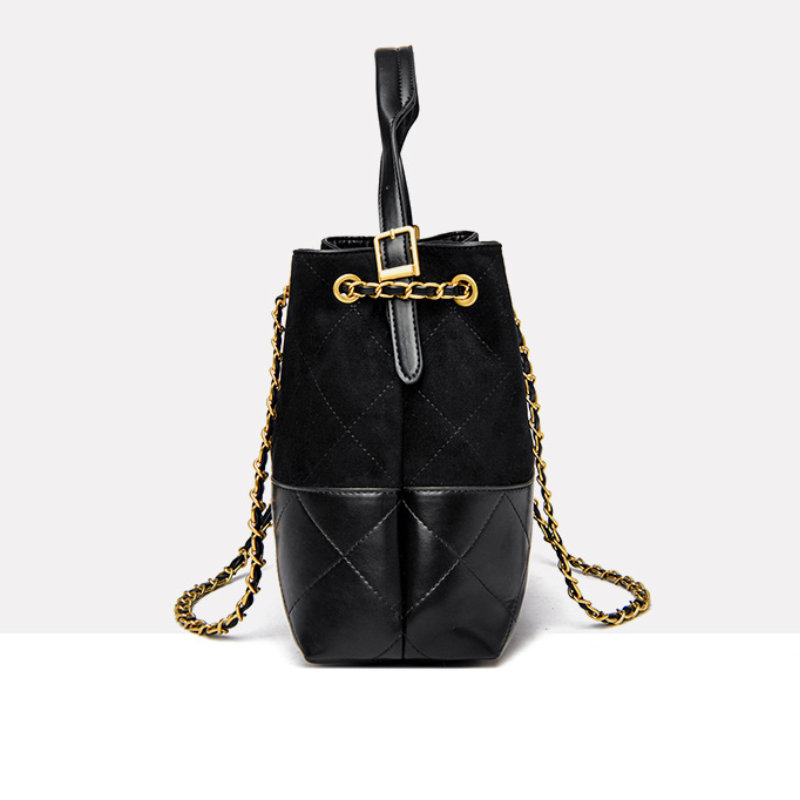 Women's Diamond Quilted Shoulder Bag