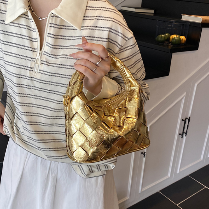 Veloura Quilted Handbag