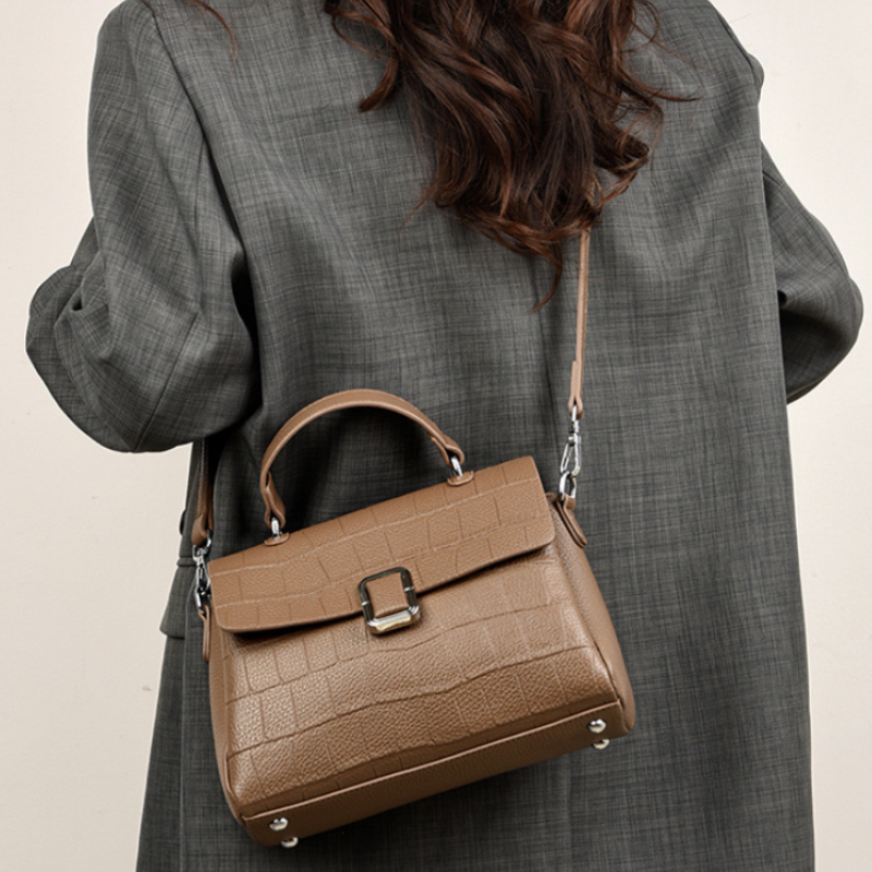 Elegant Luxe Leather Handbag