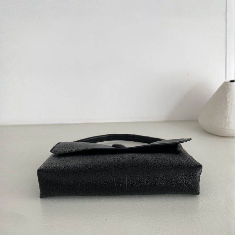 New Minimalist Fashion Button Mini Bag