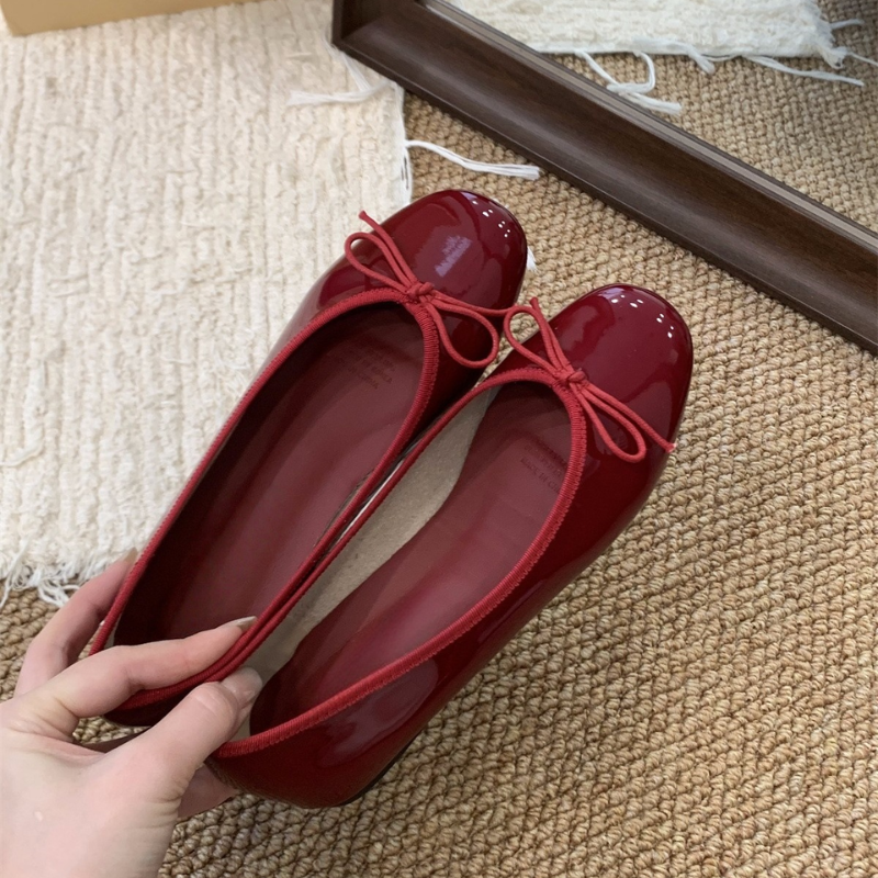 Roselle Gloss Bow Pumps