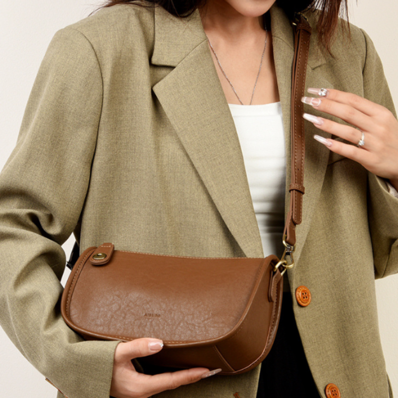 Retro Contrast Shoulder Bag