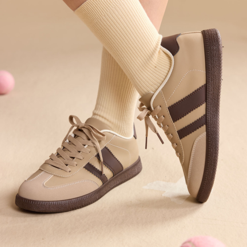 Dexun Versa Chic Sneakers