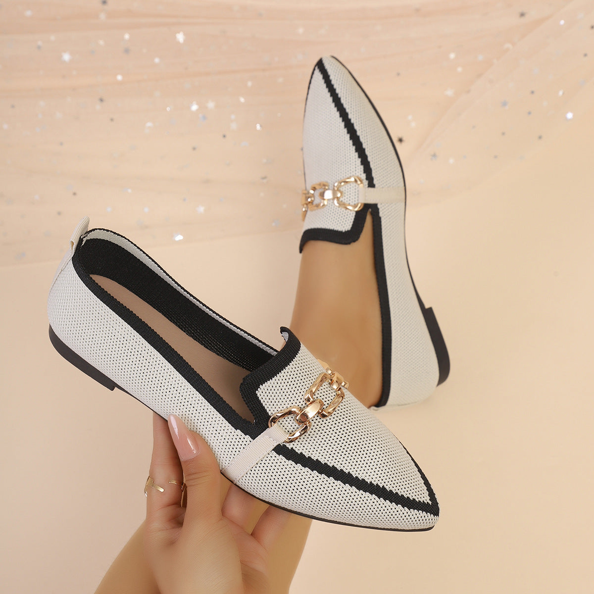 Celestia Chain Pointed Pumps