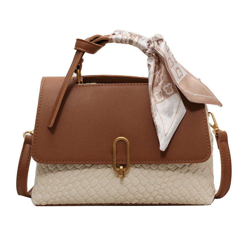 French Niche  Small Square Commuting Shoulder Bag