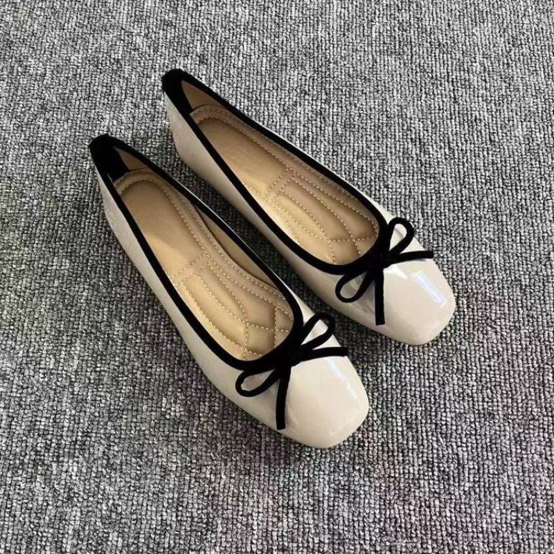 Velvet Rouge Bow Pumps