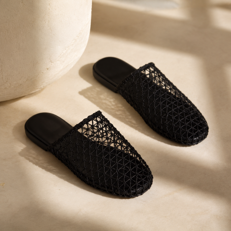 Breeza Mesh Closed-Toe Slides