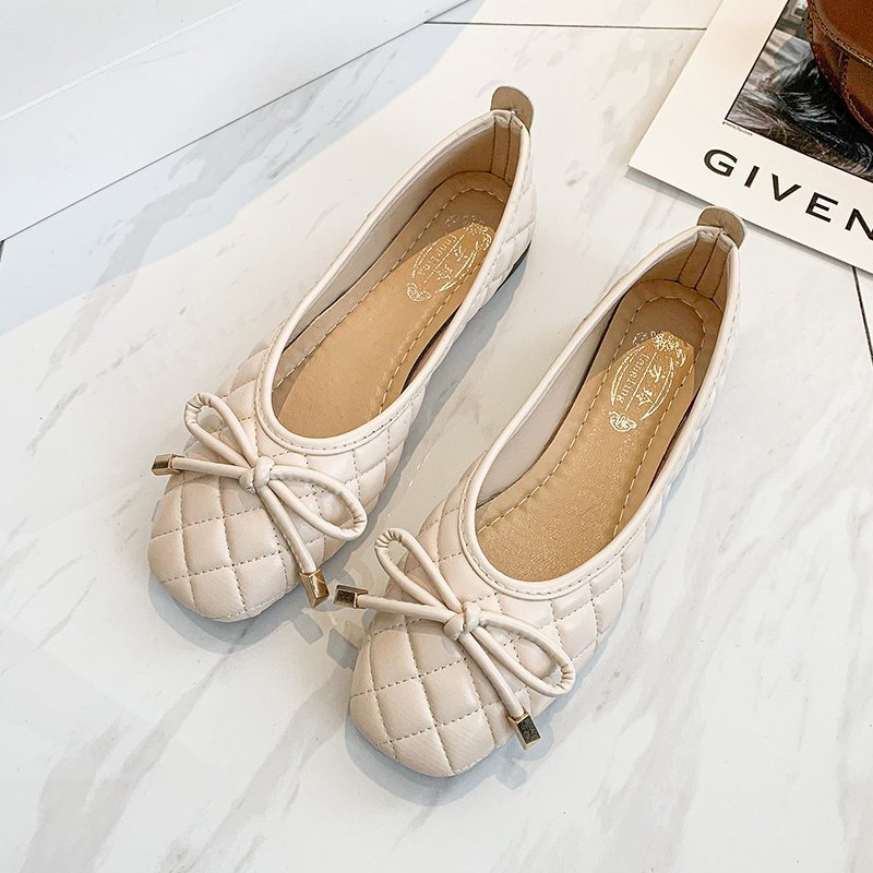 Ivory Quilted Bow Pumps