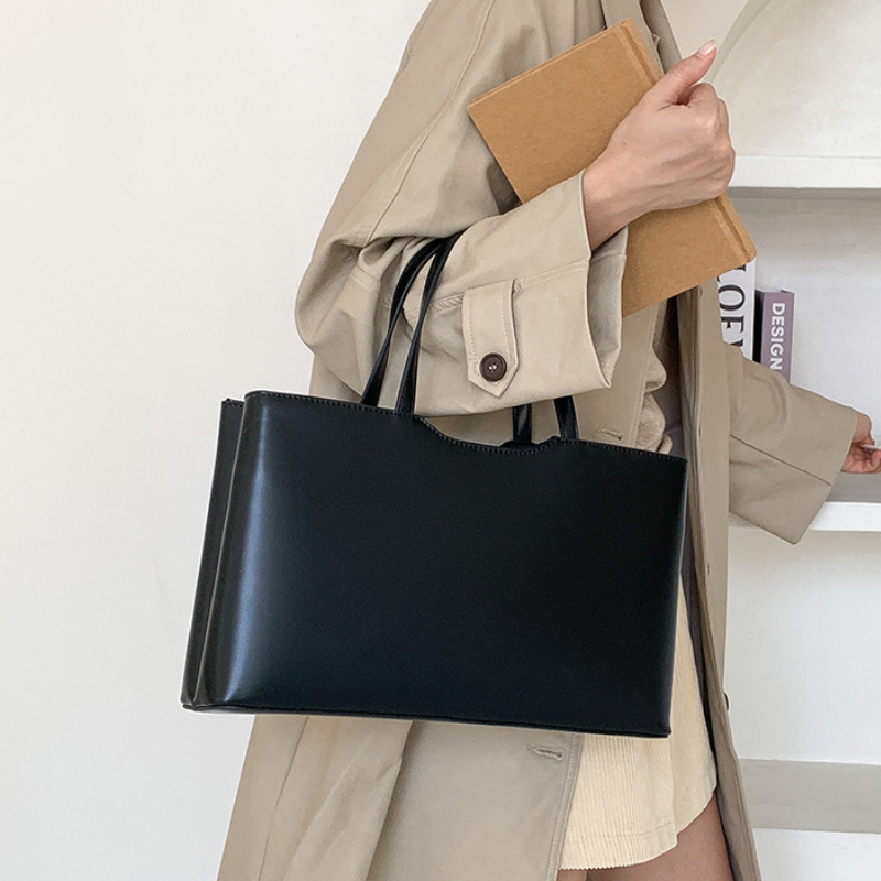 Modern Minimalist Large-Capacity Tote Bag