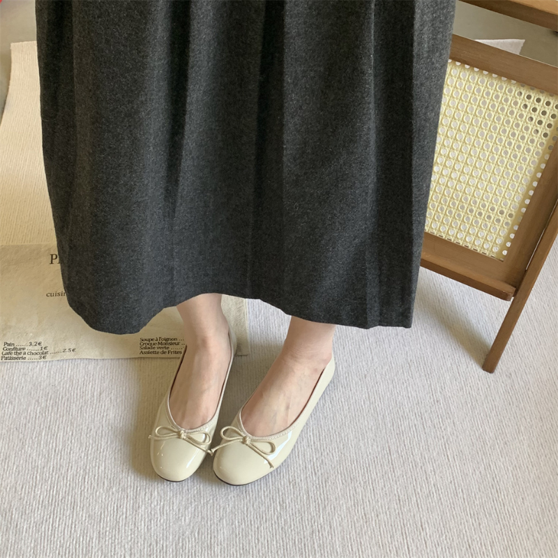 Roselle Gloss Bow Pumps